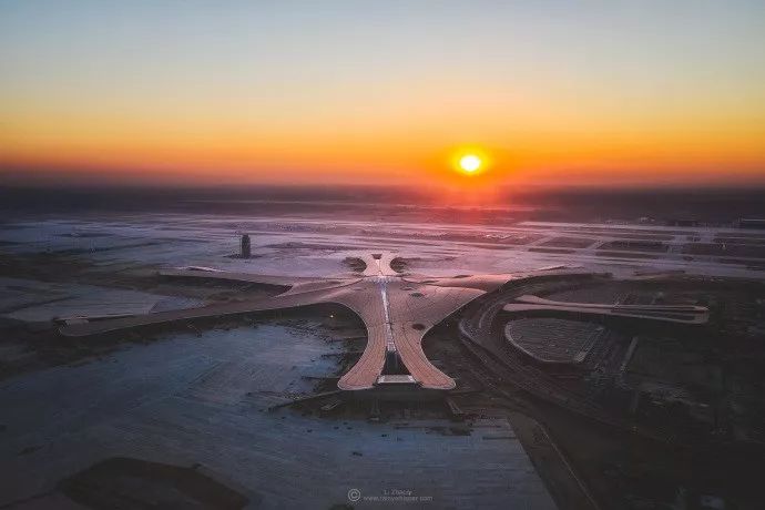 北京大兴机场最新照,北京大兴机场建造