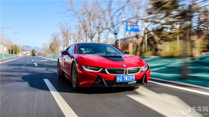 试驾宝马i8视频,宝马i8新款试驾