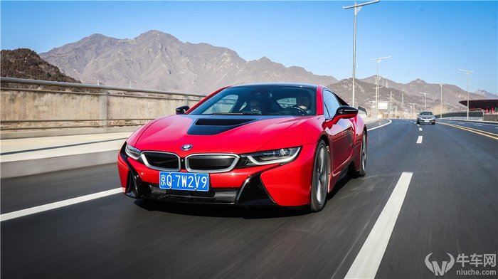 试驾宝马i8视频,宝马i8新款试驾