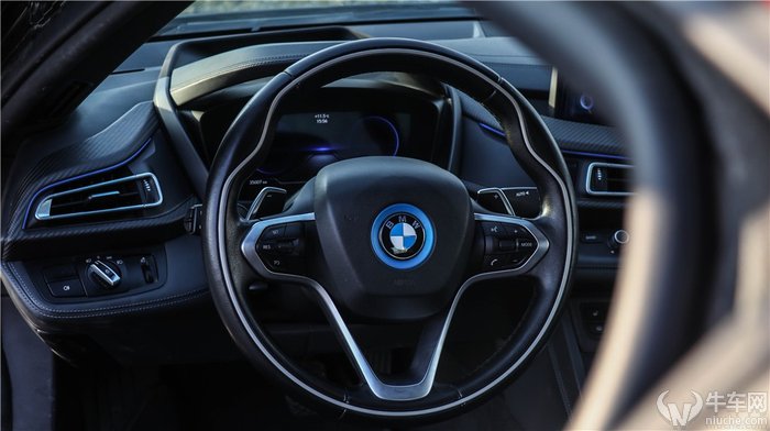 试驾宝马i8视频,宝马i8新款试驾