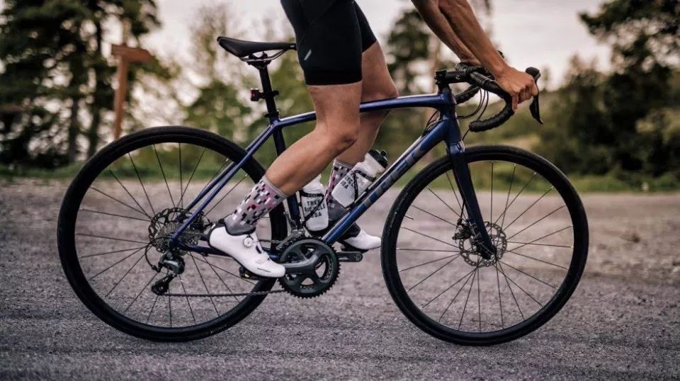 trekemondaair447寸,trek公路车emondansl