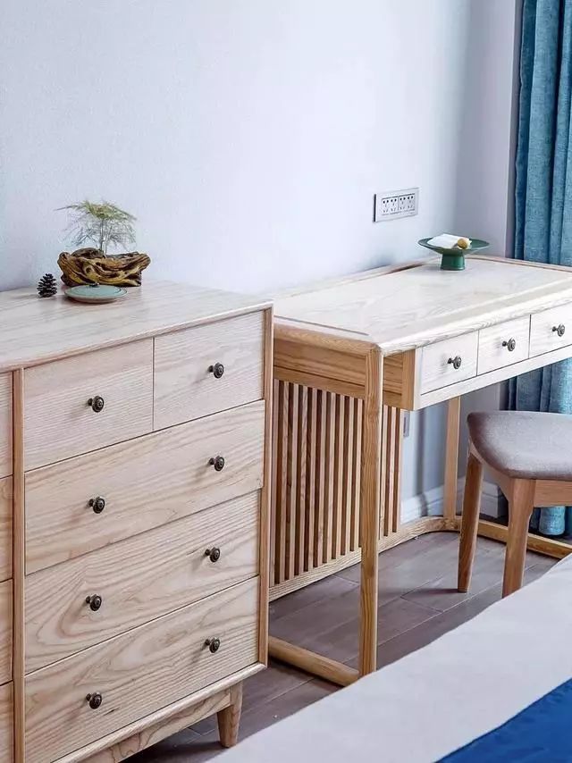 复式中式沙发背景墙,纯中式客厅挑空沙发墙