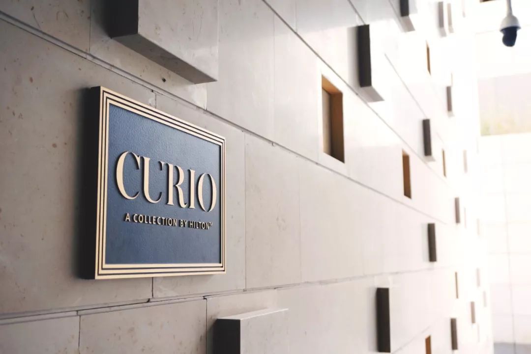 文艺渔村中的海上浮城，希尔顿旗下这家设计感满分的小鲜肉酒店，颜值爆炸！