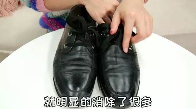 再皱的皮鞋也怕这一招，涂点每天都吃的它，让你天天穿新鞋