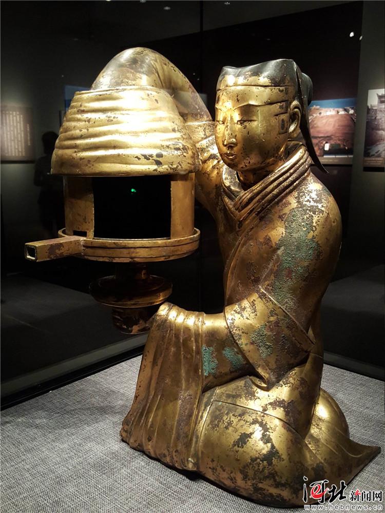 长信宫灯为什么堪称中华第一灯,长信宫灯是著名的汉代鎏金铜灯