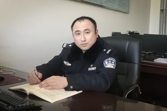 生死关头救自己还是救他人,生死时刻谁放了红军一条生路