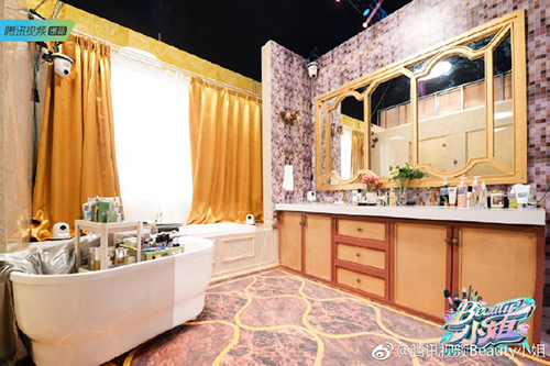 口红王子王菊化妆过程,王菊是不是真的红了