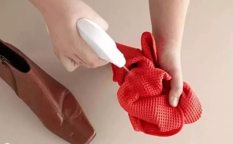 教你几招清洁鞋子小技巧,冬季居家鞋清洗小窍门