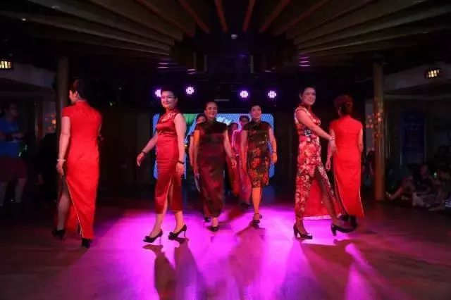 为了邮轮上这几天的乌托邦,这一年,我们历了哪些劫?