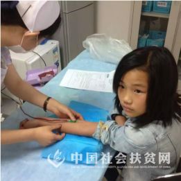 儿子刚出生就病危,8岁女儿自愿移植骨髓救弟弟