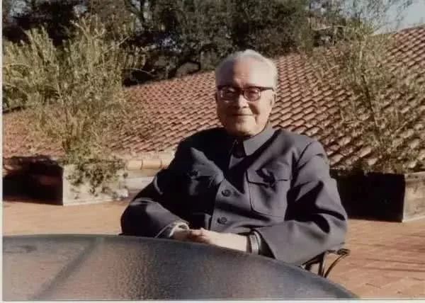 沈从文都有哪些成就,沈从文成功秘诀四个字