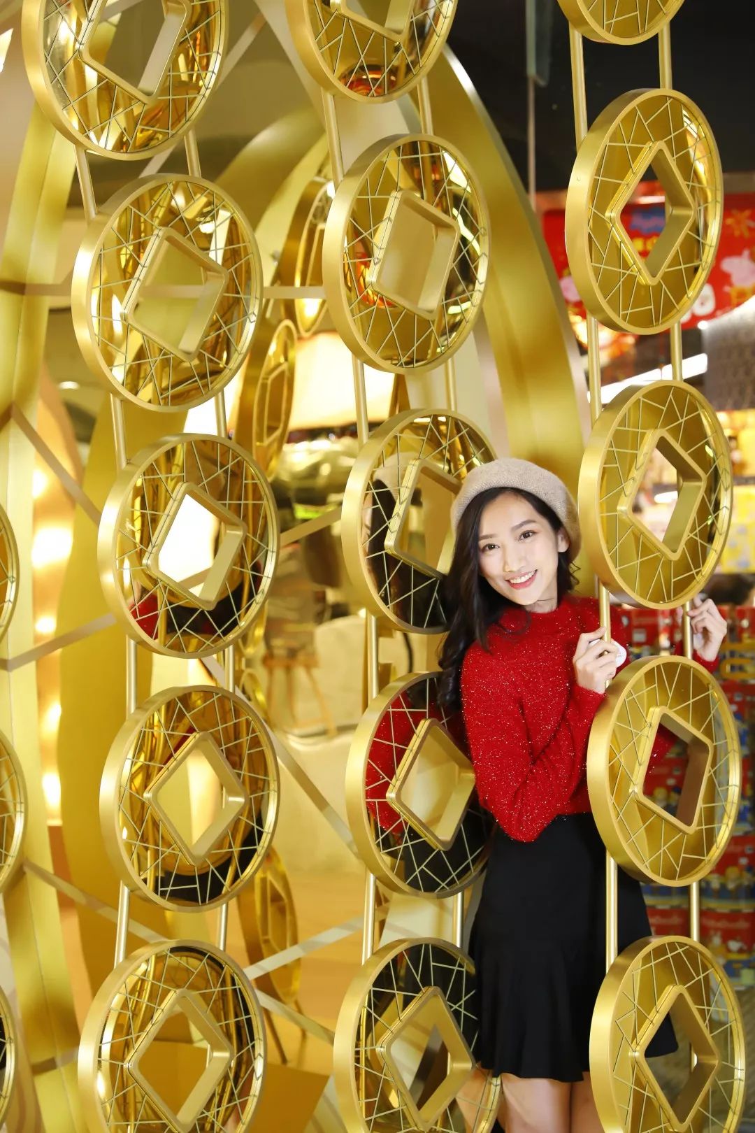 再也不怕钱包压力大，全家的新年购物清单在东荟城名店仓一次搞定