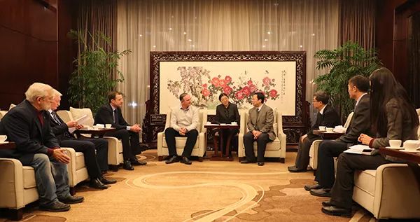 有大事要发生了图片,有大事情发生