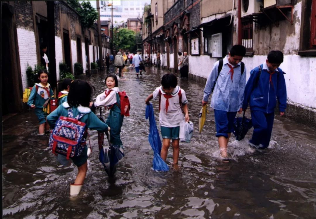 10年前的上海和今天的上海,1990的上海图文