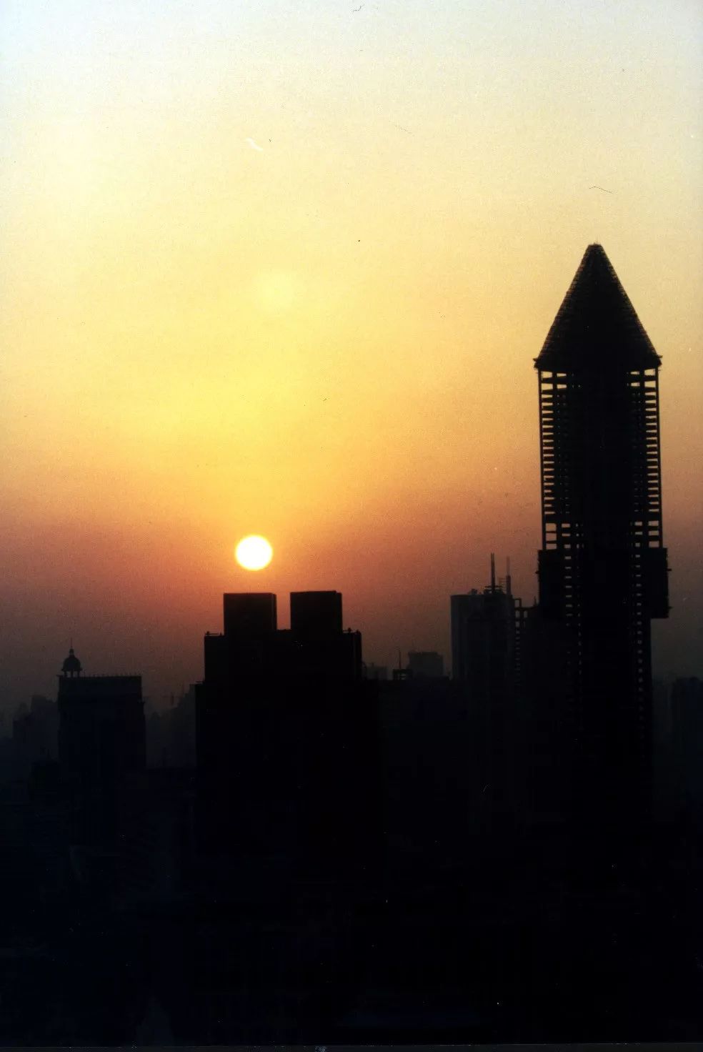 10年前的上海和今天的上海,1990的上海图文