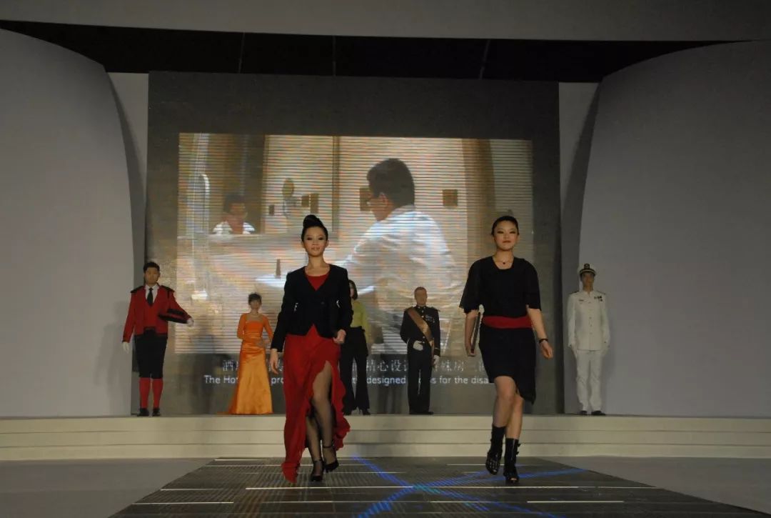 酒店服务员制服吸引顾客,酒店时尚制服