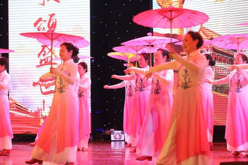 走进新时代唱响幸福生活,盛世欢歌走进新时代