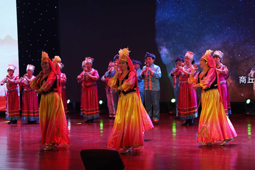 走进新时代唱响幸福生活,盛世欢歌走进新时代