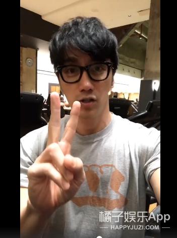 何炅童颜不老图片,44岁的何炅还是童颜脸