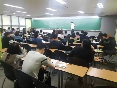 韩国人眼里的有钱人,韩国人企业白领薪资