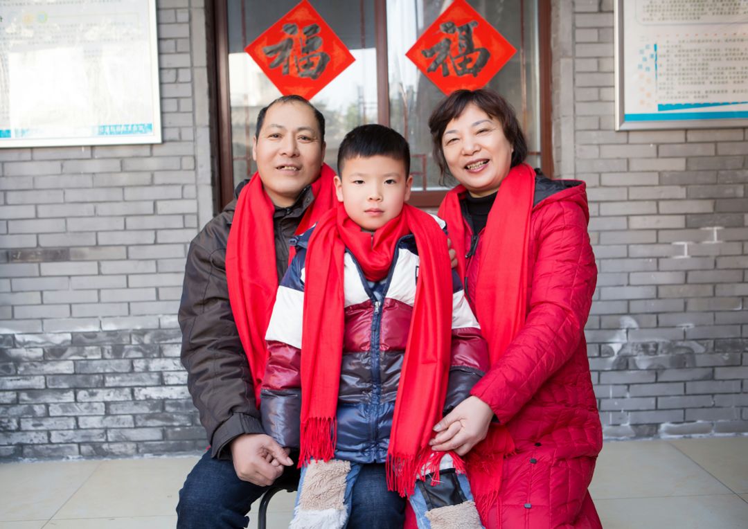 全家福定格团圆幸福时刻,全家福定格幸福时刻