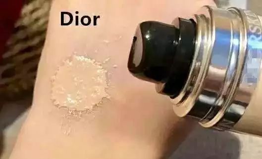 底妆定妆二合一的粉底液,底妆定妆二合一粉底液