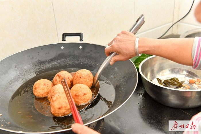 制作南沙特色美食,南沙区传统小吃