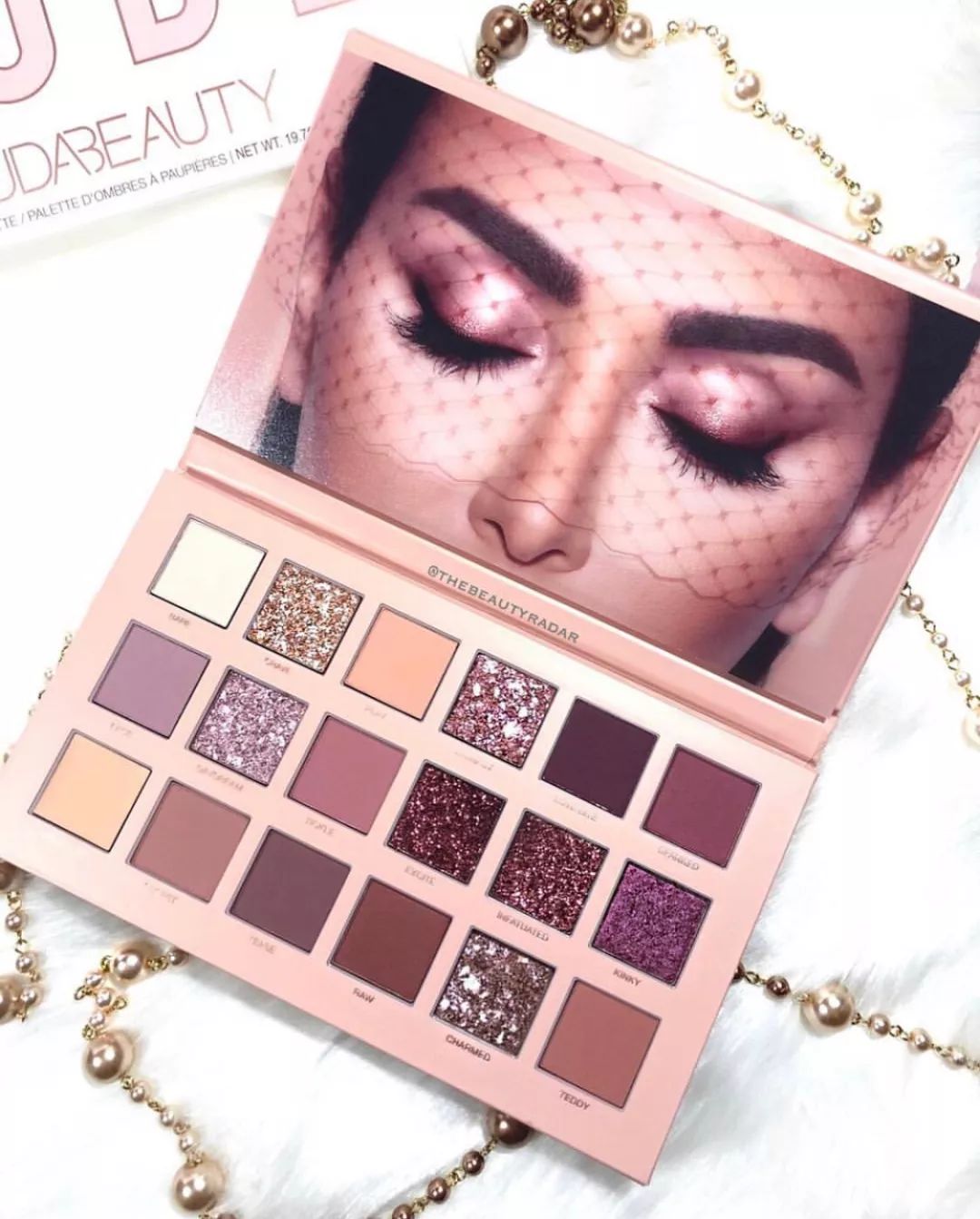 新年礼盒彩妆哪个最值,分享一下年度爱用平价绝美彩妆