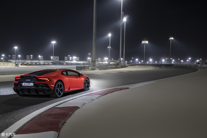 兰博基尼huracanevo敞篷,2019兰博基尼huracanevo试驾