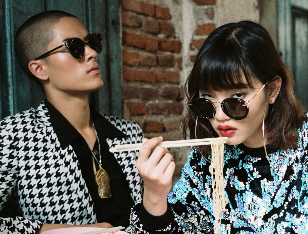 听说眼镜可以遮丑这是真的吗,眼镜真的可以改变一个人的颜值吗