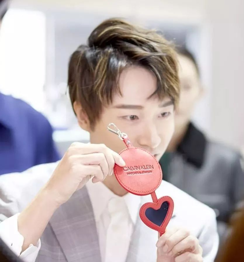 超然的爱情,超然爱情短篇