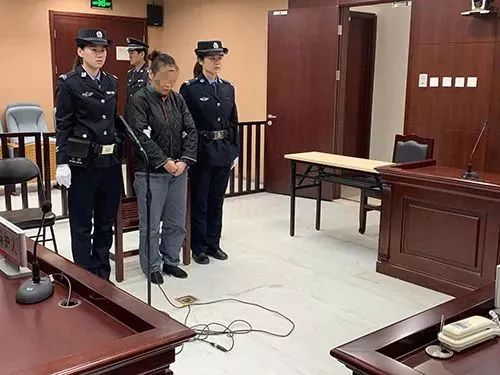 女子“被艾滋”12年,闺蜜竟用乌鸡白凤丸骗走她64万!