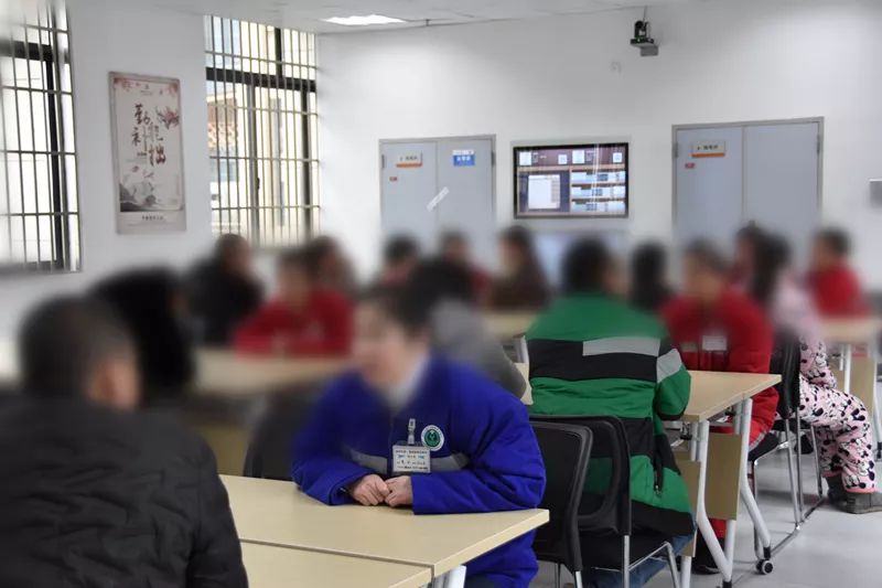 亲爱的爸爸妈妈你们好吗谁唱的,亲爱的爸爸妈妈你们好吗纯音乐