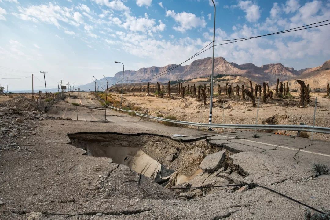 再不去看看死海，就可能永远也看不见了