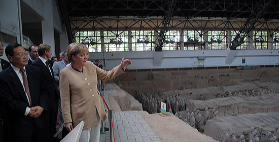 外国人对兵马俑惊叹不已,兵马俑怎么震惊世界的