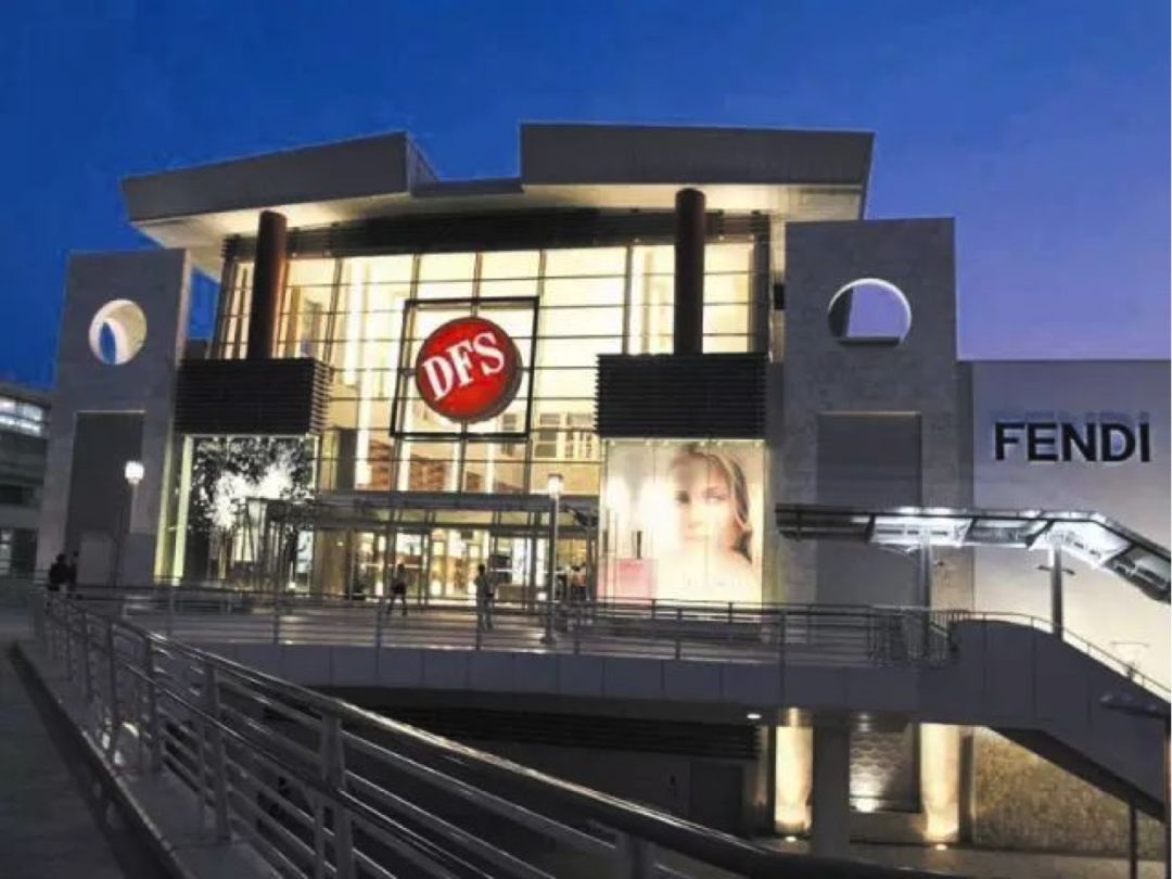 戴2000多万手表的人住的房子,戴一千万手表住一亿豪宅