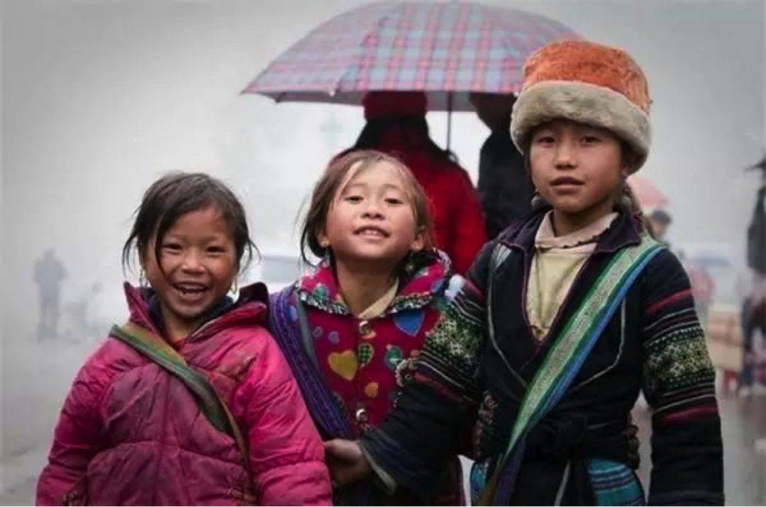 戴2000多万手表的人住的房子,戴一千万手表住一亿豪宅