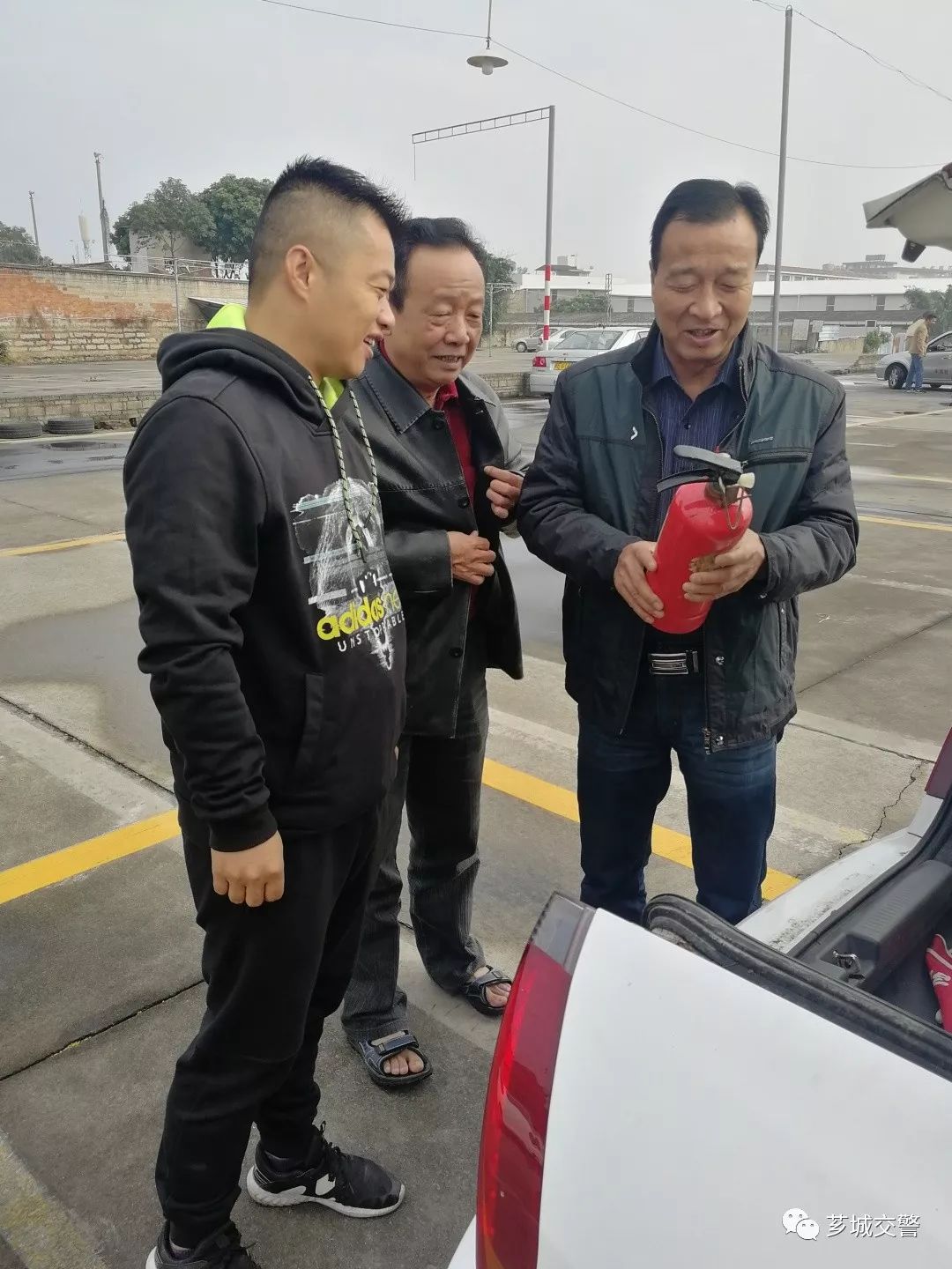 春运进驾校宣传交通安全,交警春运交通安全宣传进驾校