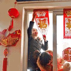 年画一贴过年氛围就来了,过年老家贴的年画