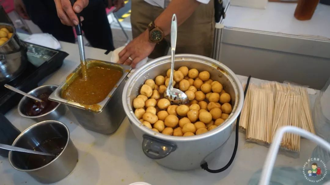 港女有话说|赛马、舞狮、逛年宵市场……春节假期到香港玩点啥?