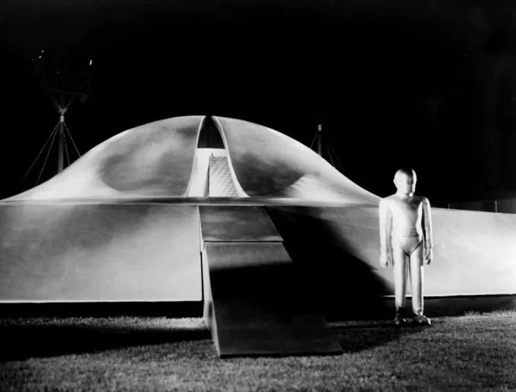 外星人是国产还是进口的,外星人几代有啥区别