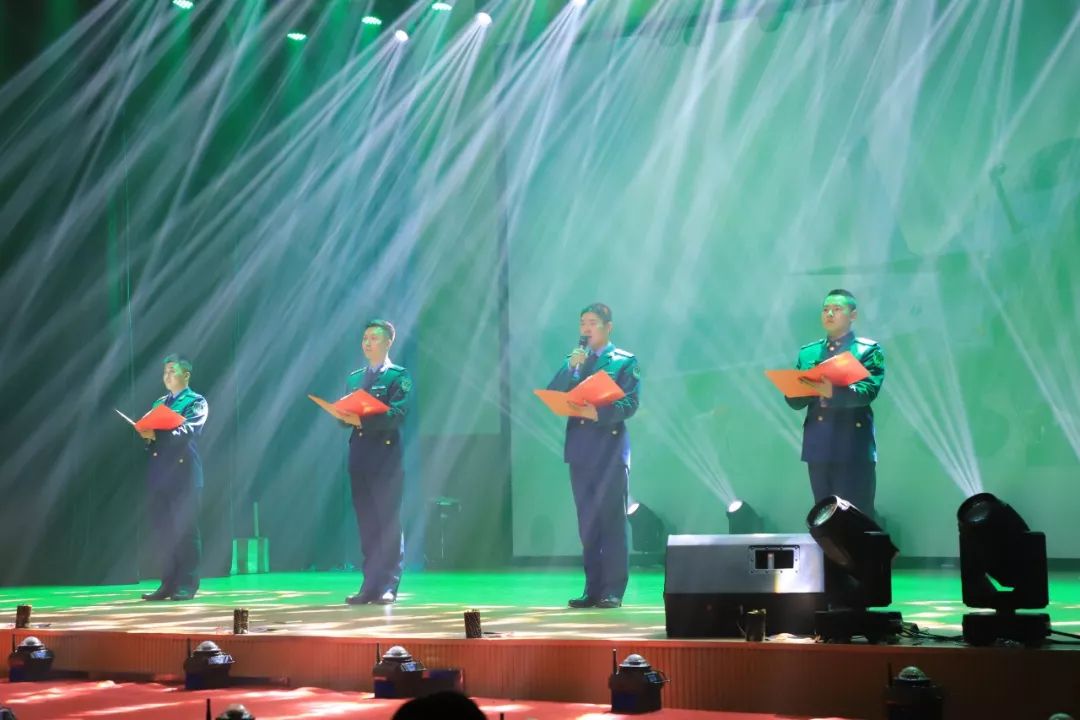 如何为获奖者发表颁奖词,夏北浩获得的称号