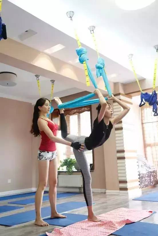 13天瑜伽塑形课维密超模私教,瑜伽维密减肥训练体式