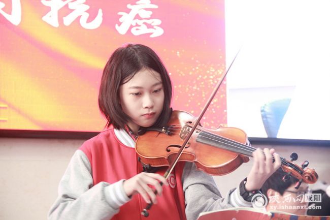 抗癌路上我们一起为你加油,抗癌路上我们会一直陪着你