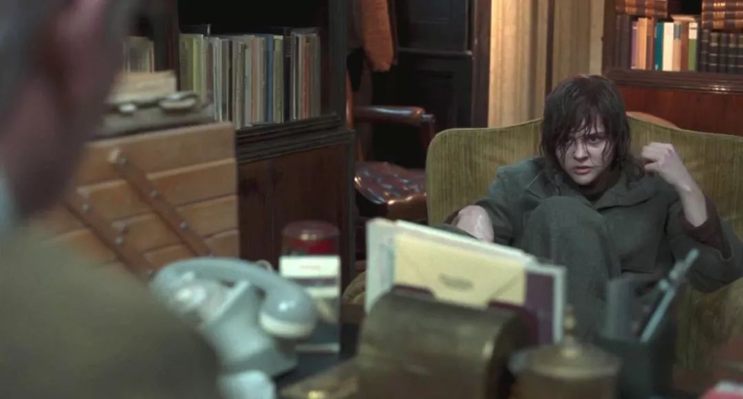 最诡异的恐怖片只有几十秒,8部令人不寒而栗的恐怖片