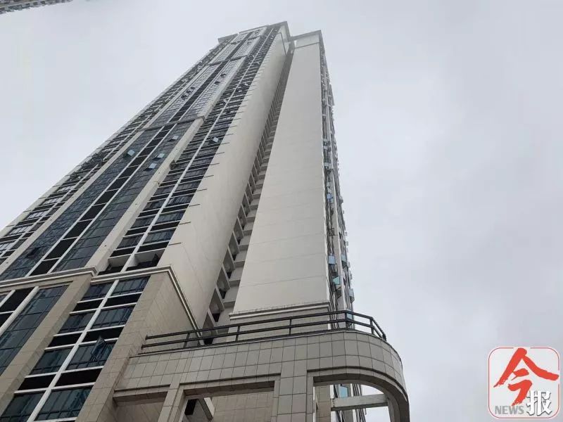 收房时避难区变商品房，中房柳铁新城业主质疑“合同约定的呢”？