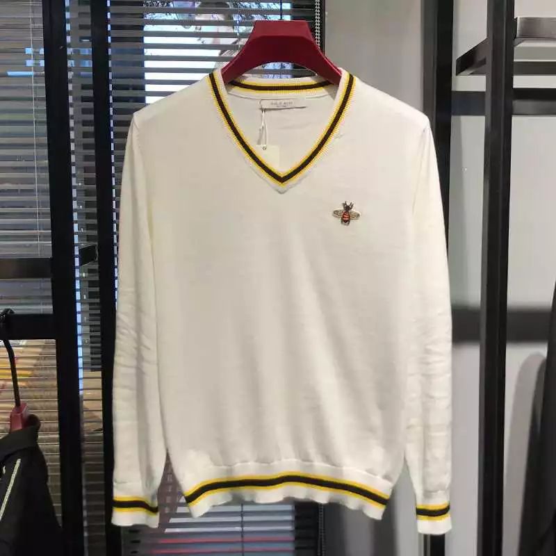 情侣装这么穿回头率绝对200%,与闺蜜男朋友穿情侣装