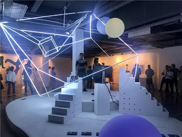 奇特深圳:劣势即优势新生代力量正在集结