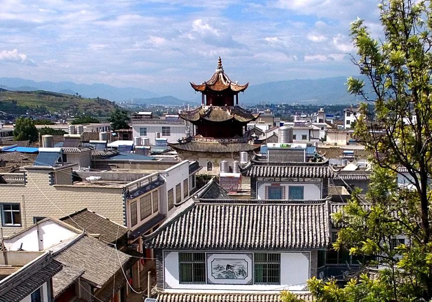 「人文宾川」铜钟矗立五百年,古楼依在述沧桑!