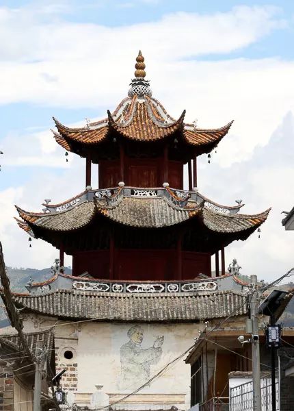 「人文宾川」铜钟矗立五百年，古楼依在述沧桑！